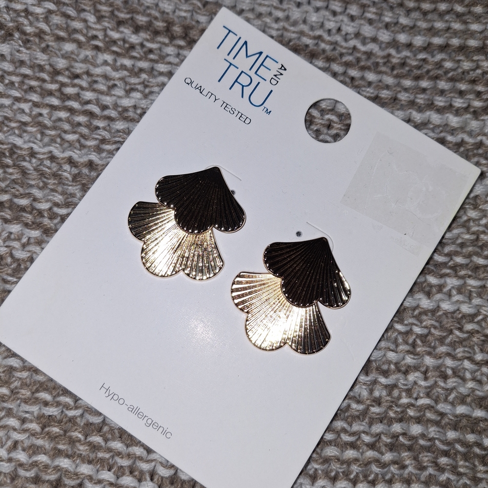 Time and Tru Fan-Shaped Gold and Black BOHO Earrings